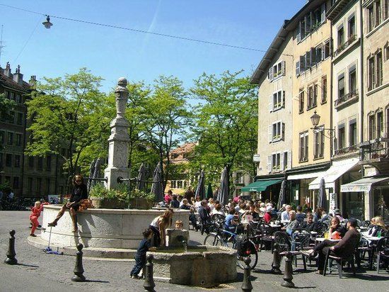 Piazza Bourg-de-Four